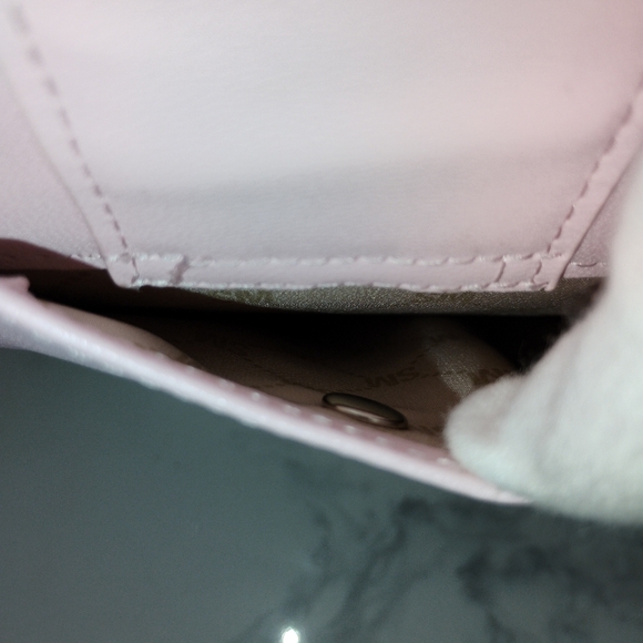 NWT Steve Madden Phone Case - Pink Wristlet MSRP $58 - Picture 11 of 12